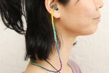 画像をギャラリービューアに読み込む, 麻炭ボール入り耳せん「Happy New イヤー」